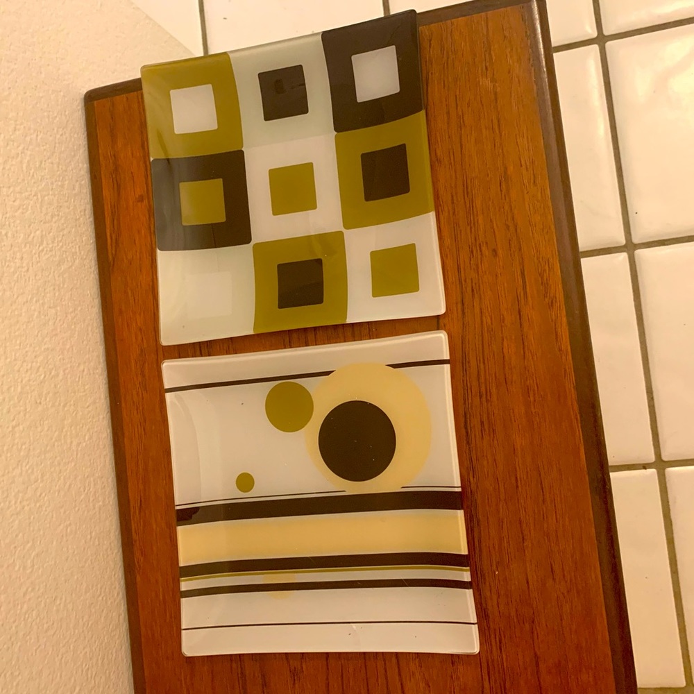 MCM Vinatage pickle dishes 8”x 8”